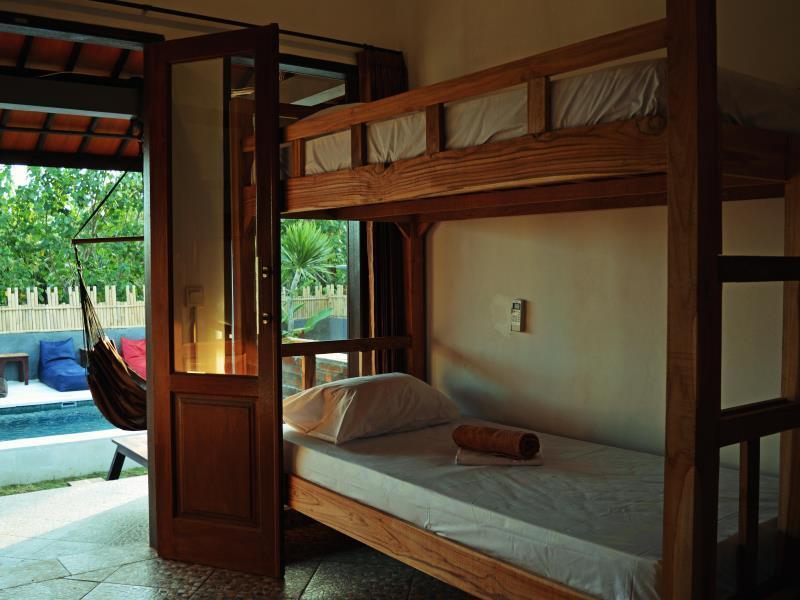 Lay Day Surf Hostel Canggu  מראה חיצוני תמונה